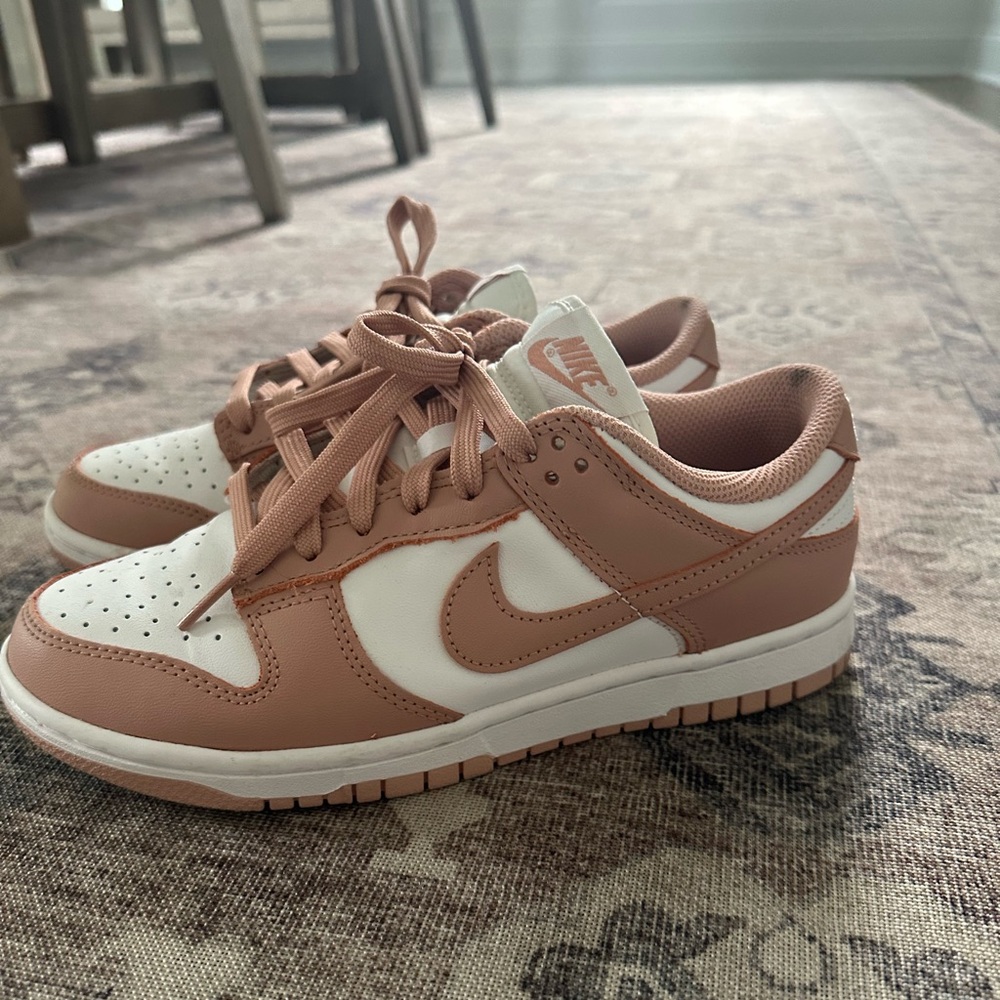 Nike blush/white Women’s sneakers size 6.5